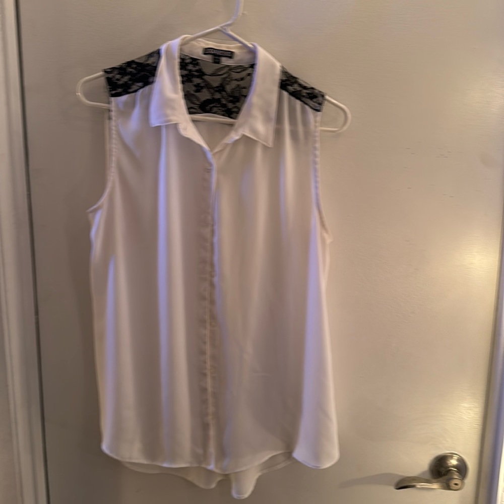 White button down blouse with lack back insert, collar and sleeveless